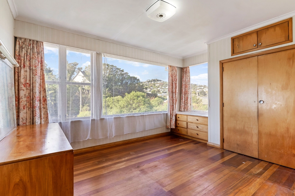 Photos of 9 Bassett Road
