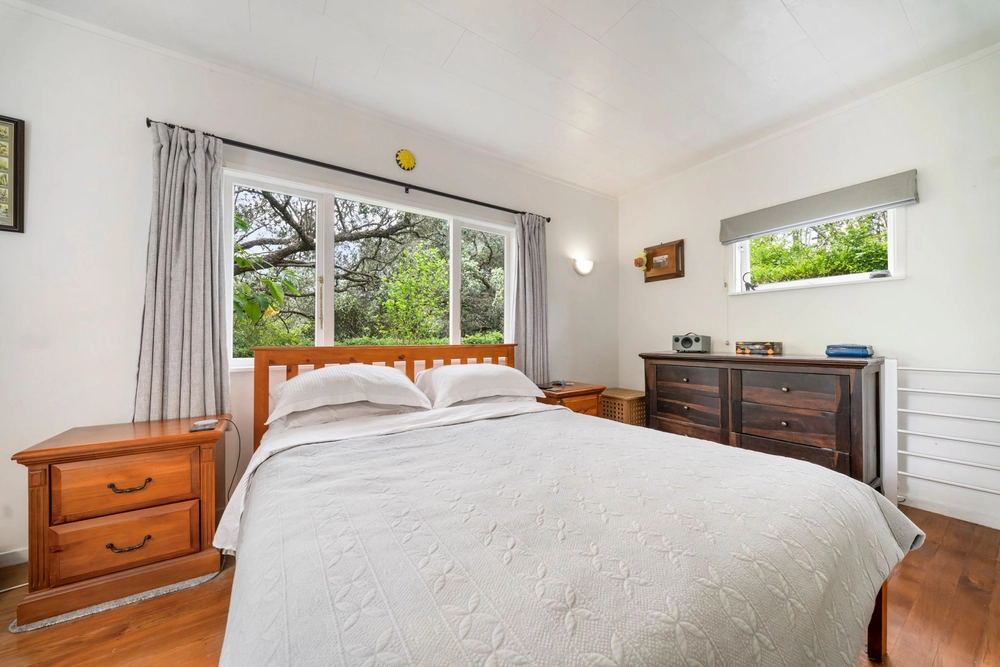 Photos of 83 Endeavour Street