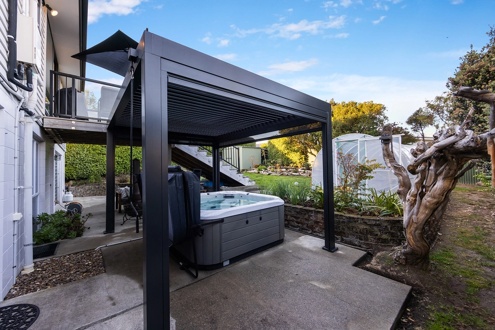 Photos of 30 Te Ara Crescent
