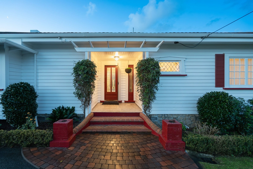 Photos of 17 Shortland Street