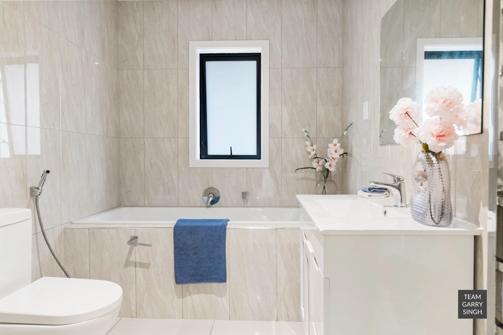Photos of 12A Berwyn Avenue
