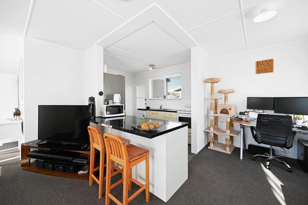 Photos of 11 Holmes Street