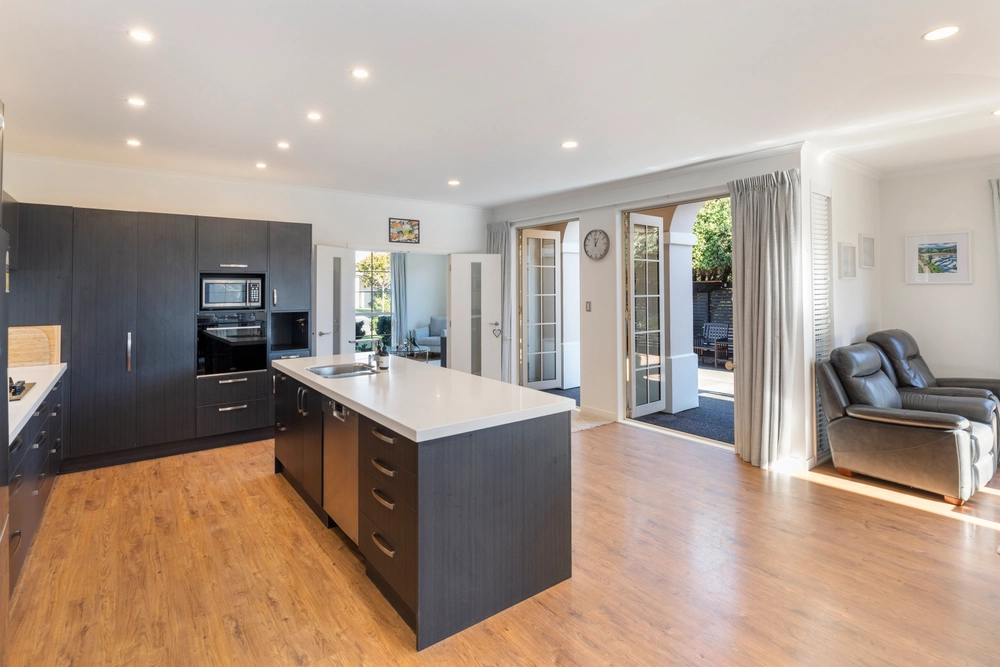 Photos of 2 Applefield Court