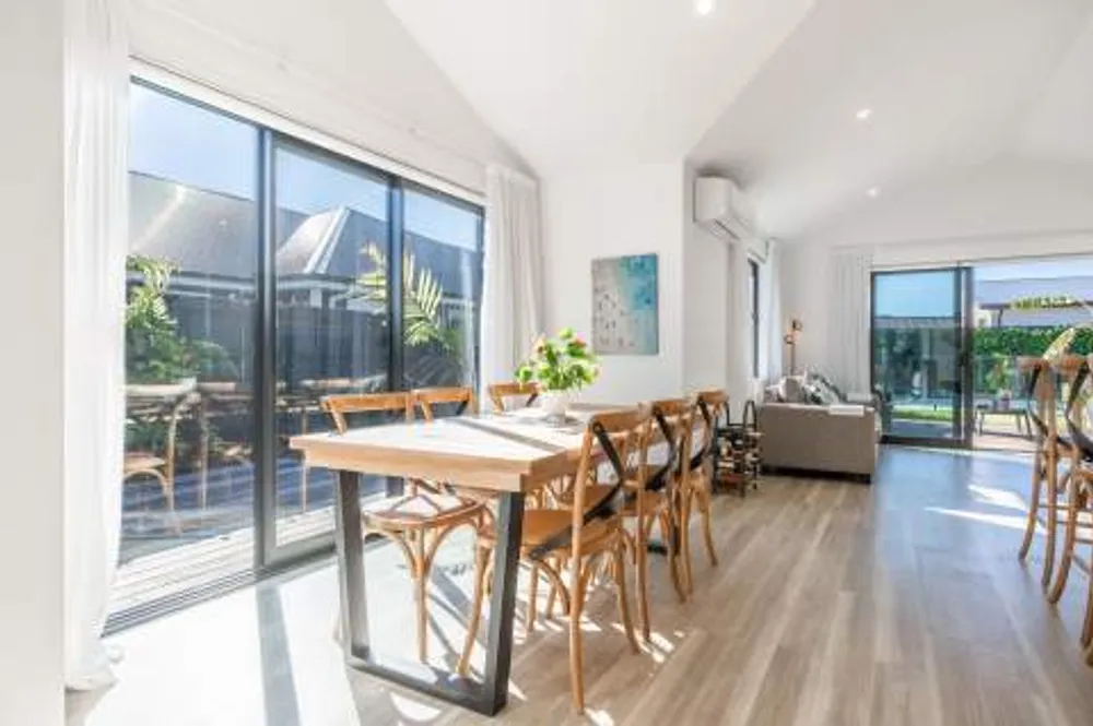 Photos of 47 Colpoma Close