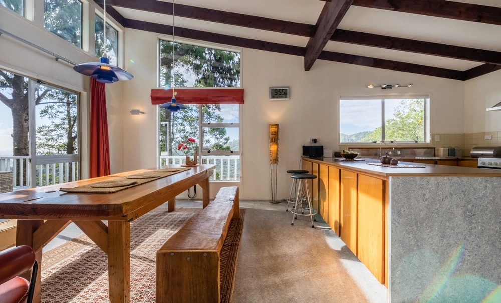 Photos of 136 Opanuku Road