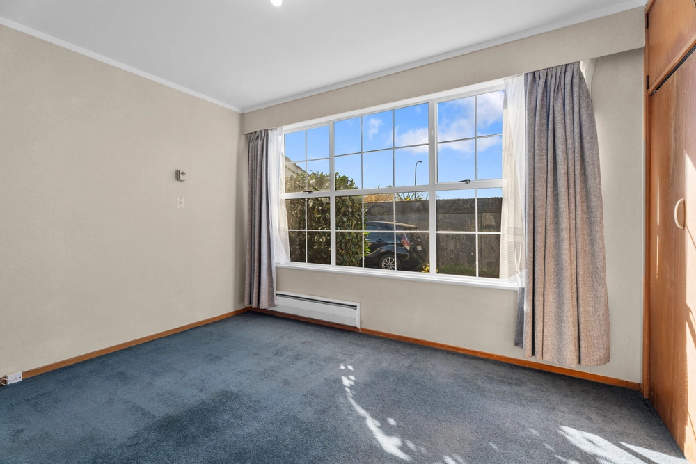 Photos of 2/150 St George Street