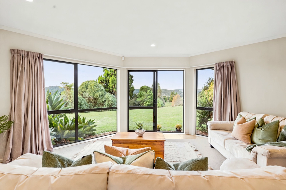 Photos of 94 Sowerby Heights