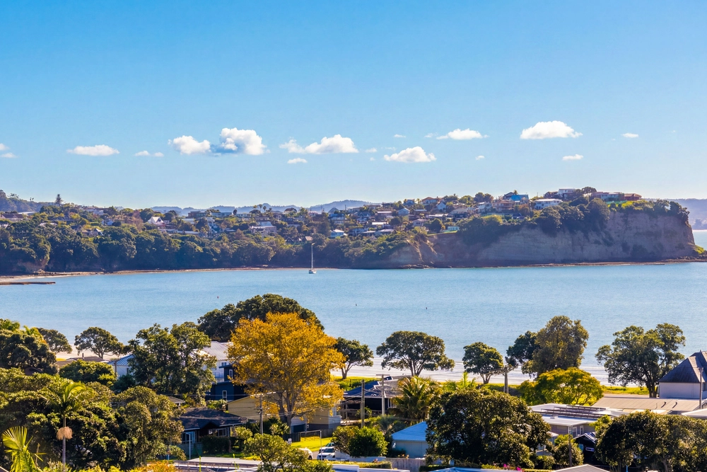 Photos of 952B Whangaparaoa Road