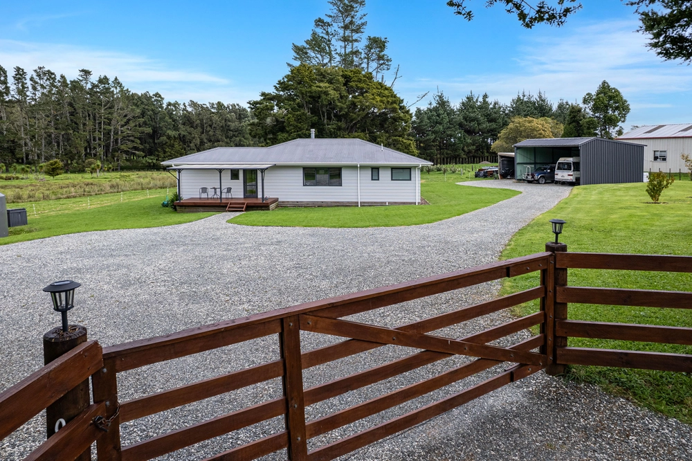 Photos of 27 Hodge Road