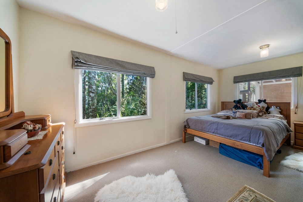 Photos of 136 Opanuku Road