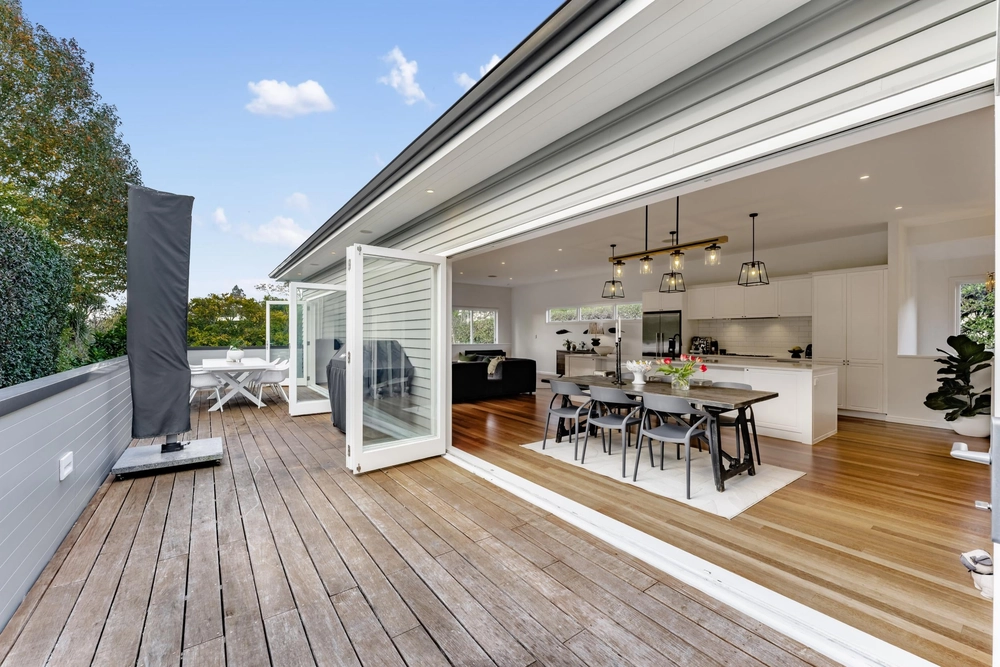 Photos of 12 Woodley Avenue