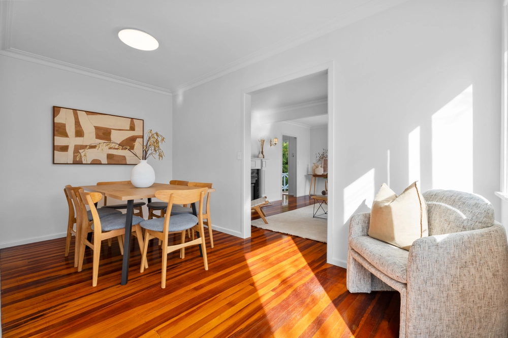 Photos of 29 Entrican Avenue