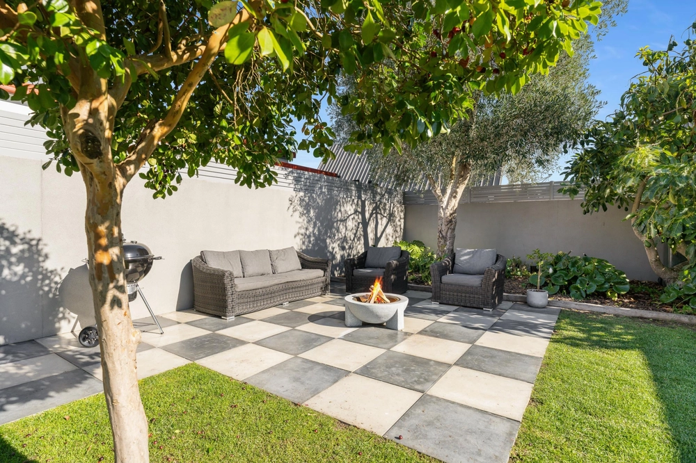 Photos of 107 Rolleston Street