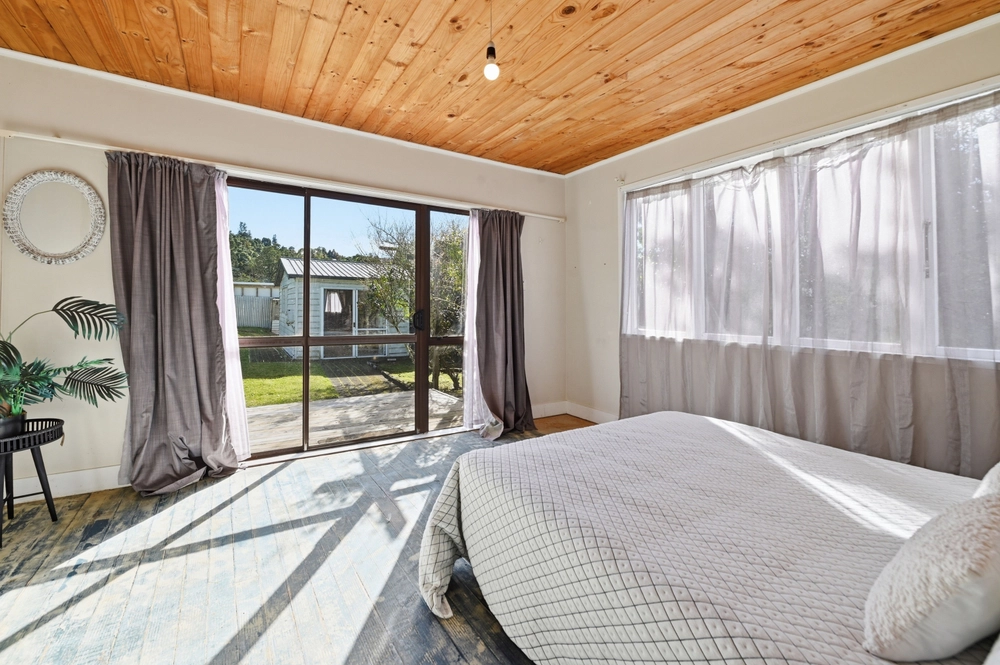 Photos of 8 Benn Road
