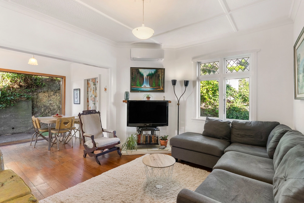 Photos of 102 Darlington Road