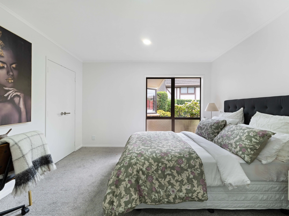 Photos of 16 Westholm Way