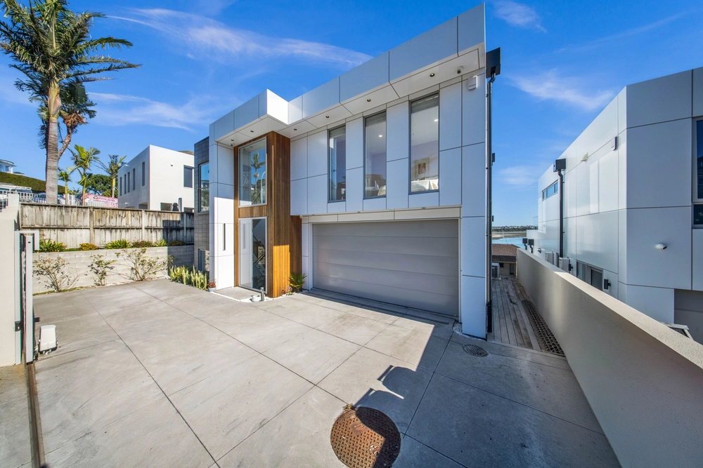 Photos of 3A Bucklands Beach Road