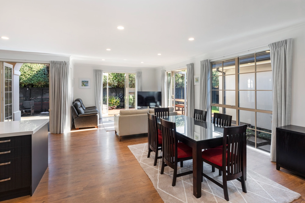 Photos of 2 Applefield Court
