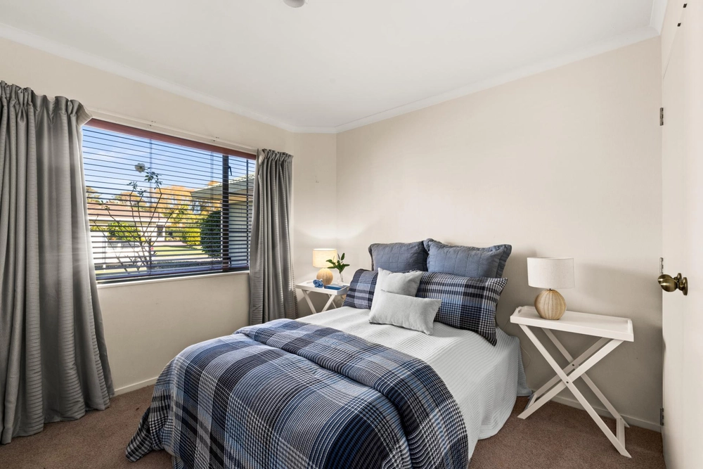 Photos of 19 Kingsgate Avenue