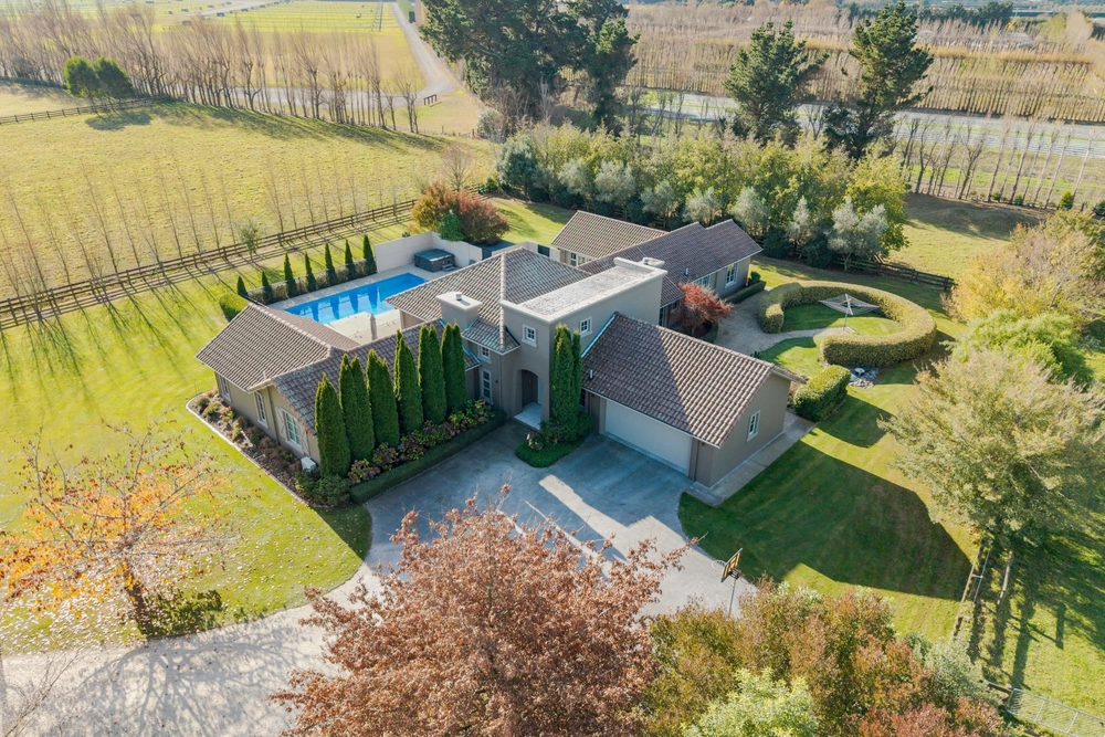 Photos of 130 Glenbogle Drive