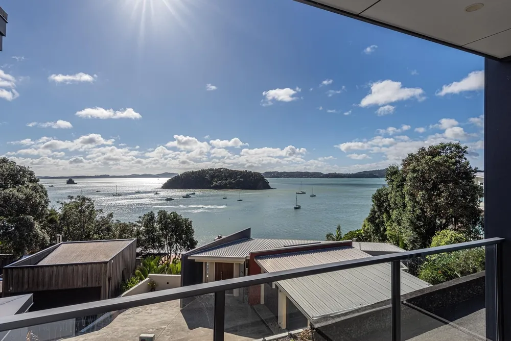 Photos of 30D Sullivans Road