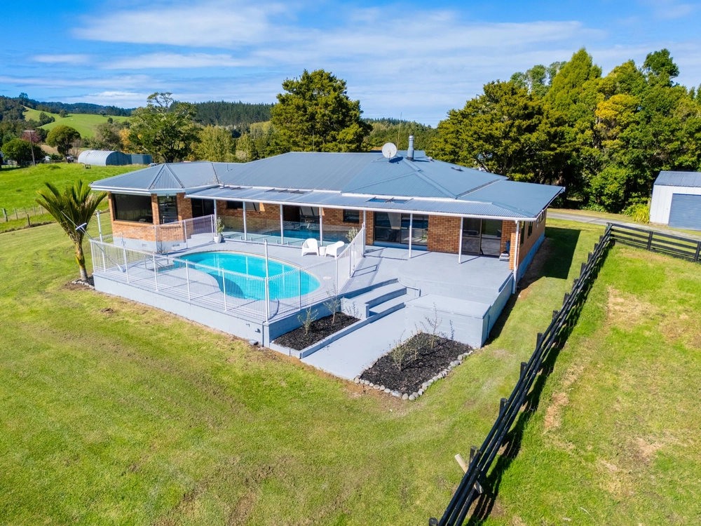 Photos of 382 Whareora Road