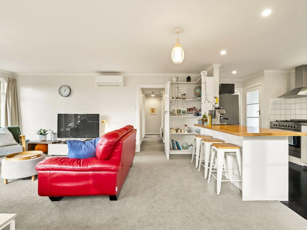Photos of 141 Easther Crescent