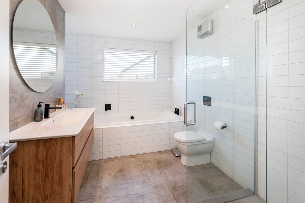 Photos of 80 Winchester Street