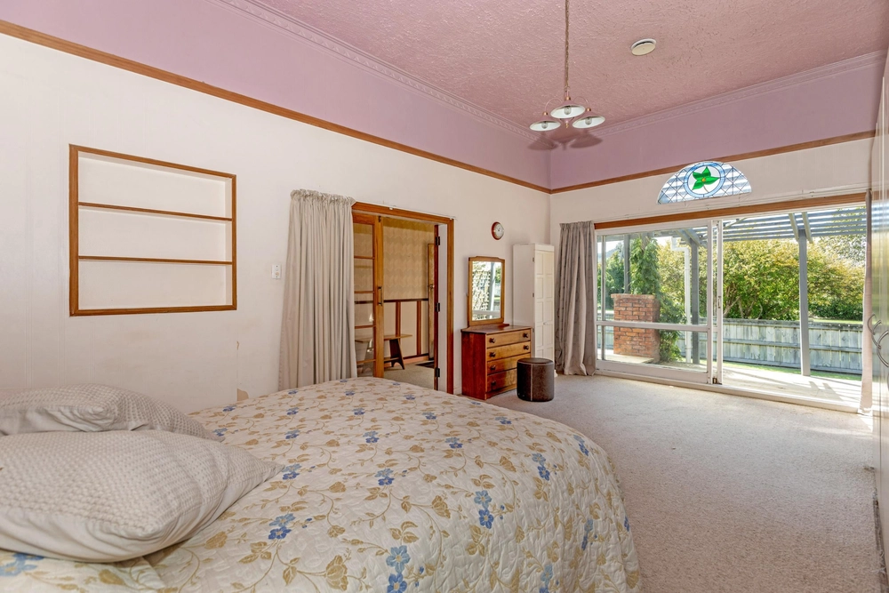 Photos of 106 Whitaker Street