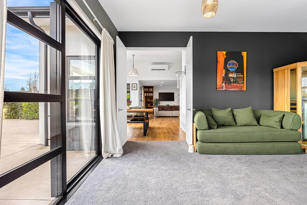 Photos of 18 Warwick Road