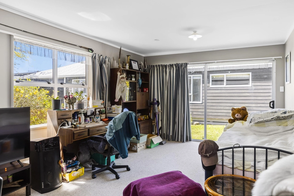 Photos of 1 and 2/20 Stanley Street