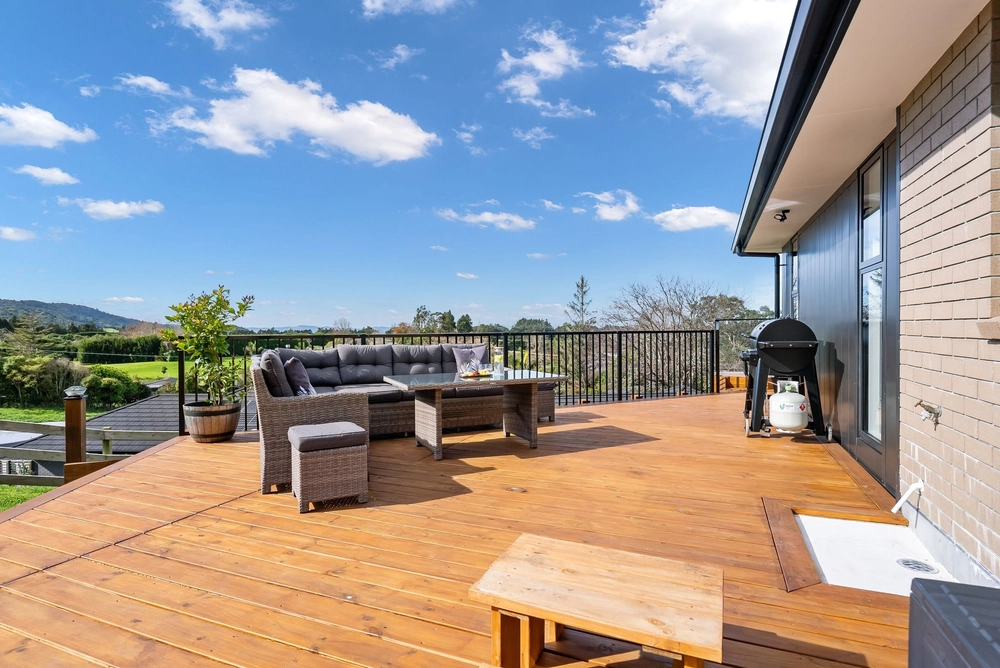 Photos of 42 Hawken Road