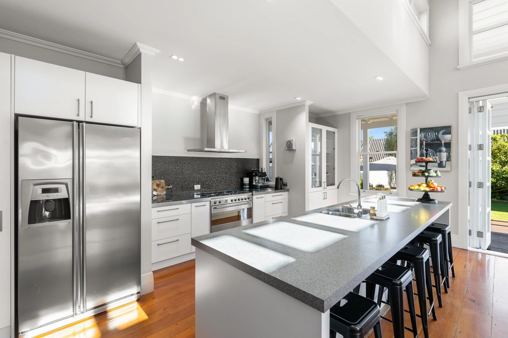 Photos of 107 Rolleston Street