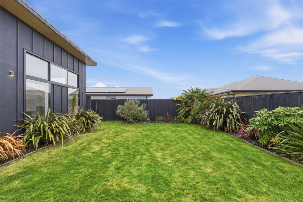 Photos of 93 Beachvale Drive