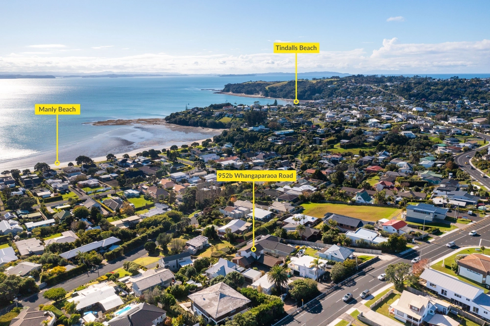 Photos of 952B Whangaparaoa Road