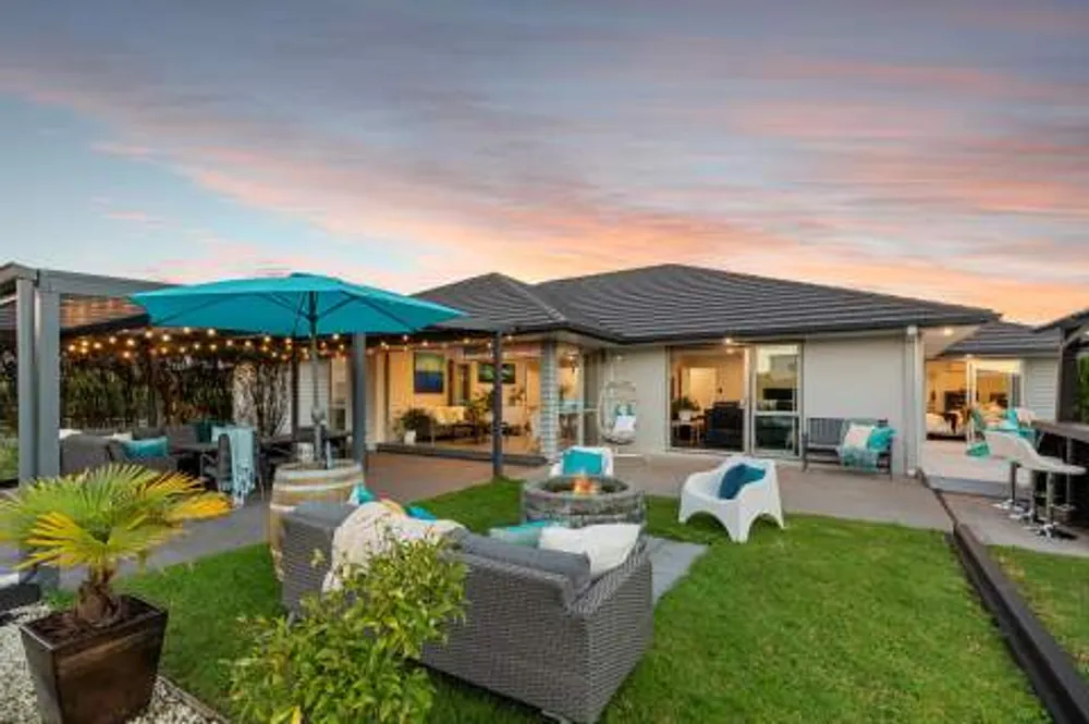Photos of 1 Royal Ascot Drive
