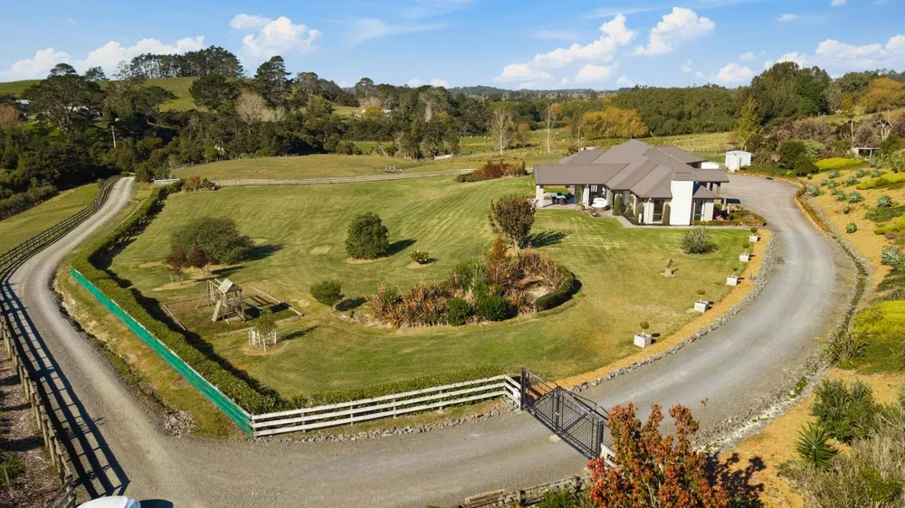 Photos of 246 Blackbridge Road