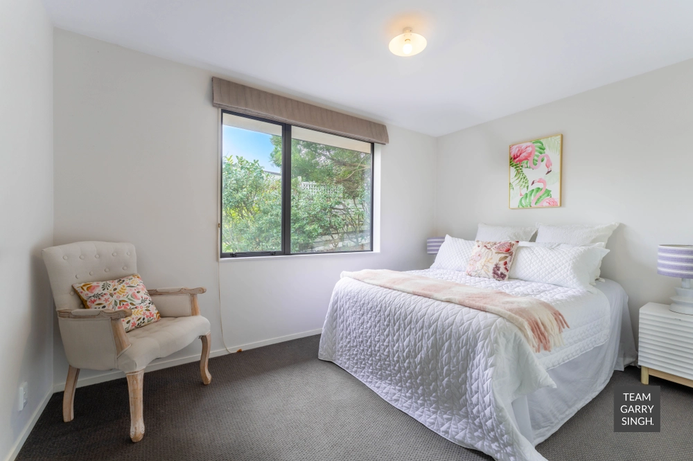 Photos of 44A Greenhaven Avenue