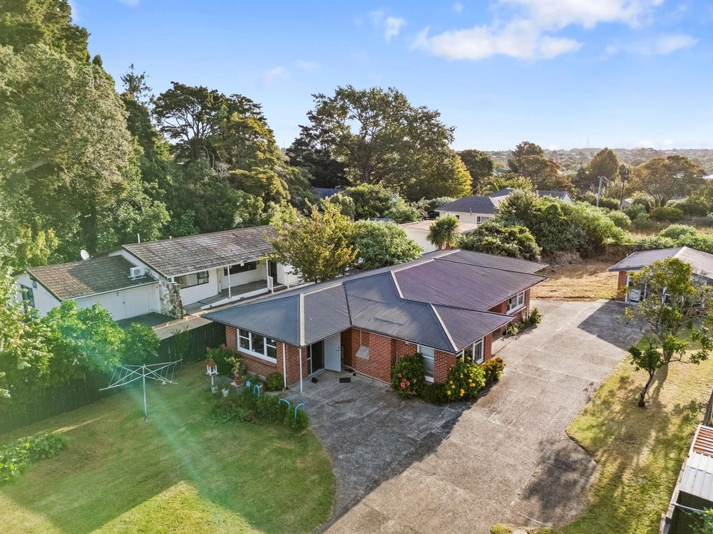 Photos of 60A & 341 East Street & Great South Road