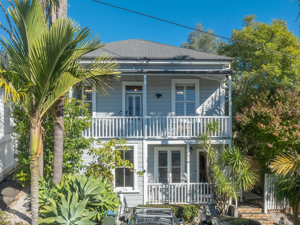 Photos of 18 Mostyn Street