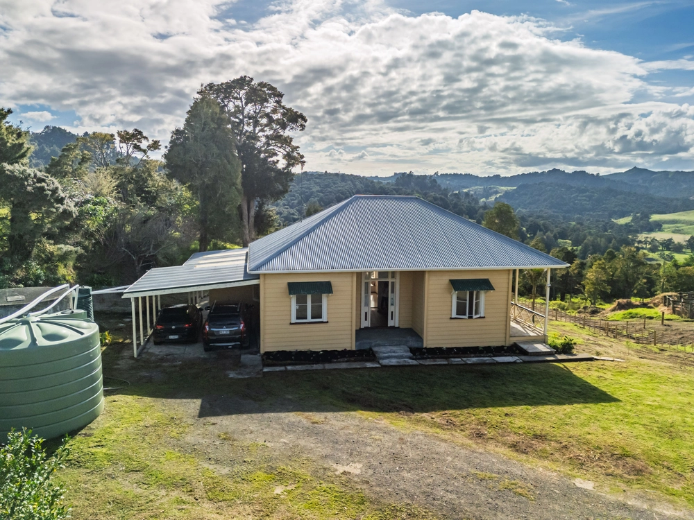 Photos of 544 West Coast Road