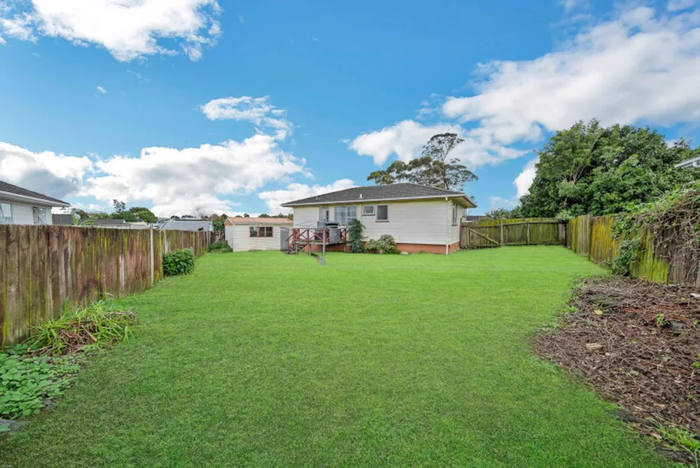 Photos of 9 Tamworth Close