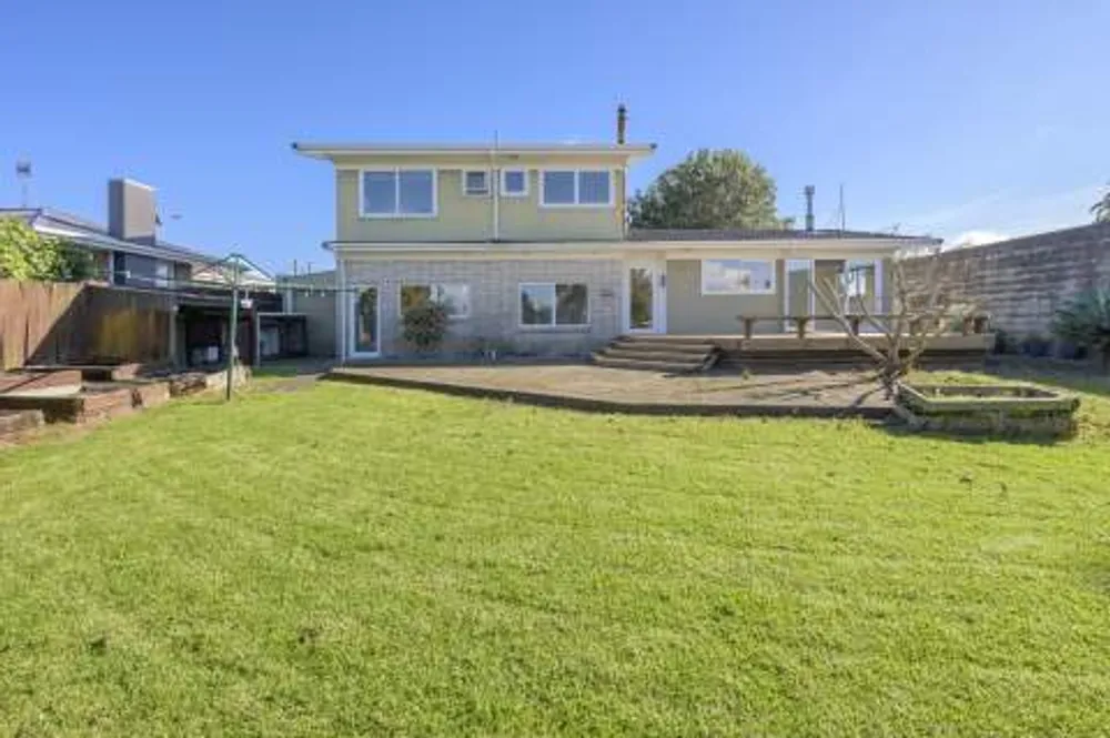 Photos of 423 Maungatapu Road