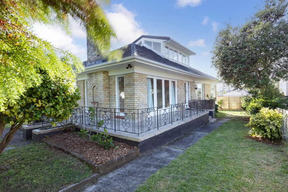 Photos of 35 Archibald Road