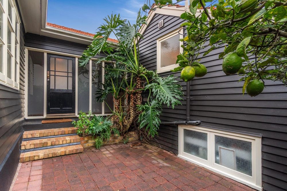 Photos of 133 Coates Avenue