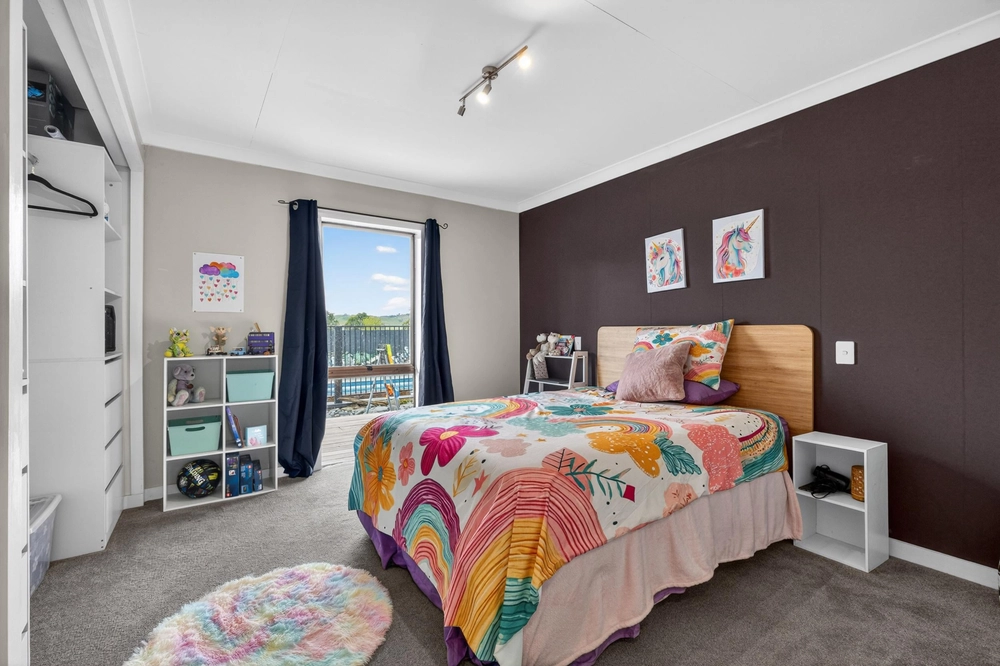 Photos of 216 Manuel Road