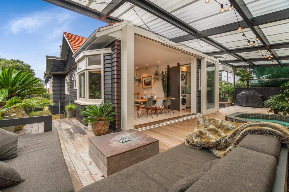 Photos of 133 Coates Avenue