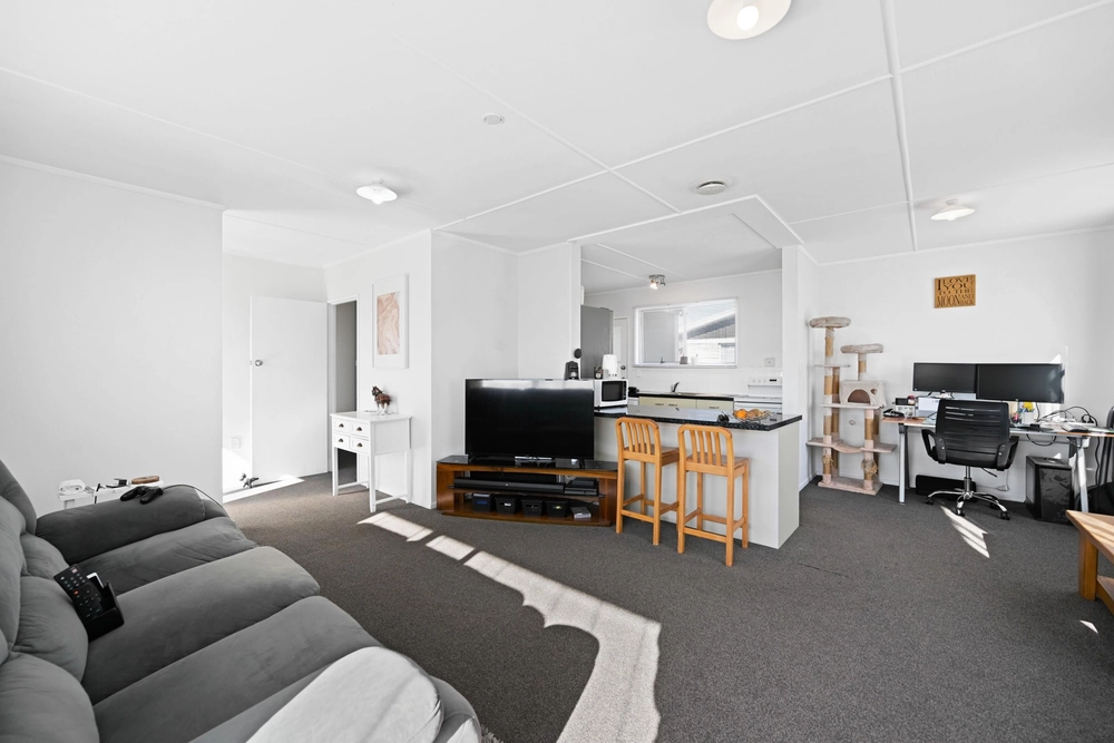 Photos of 11 Holmes Street