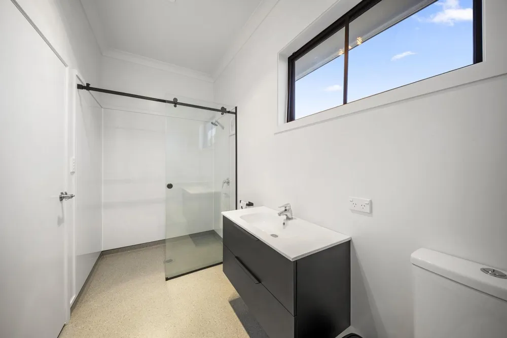 Photos of Unit 3, 957 Taotaoroa Road