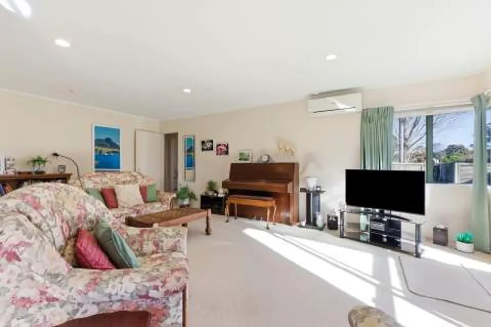 Photos of 8 Webb Place